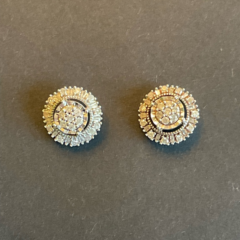 1 Carat Diamond Cluster Earrings - Picture 9 of 9